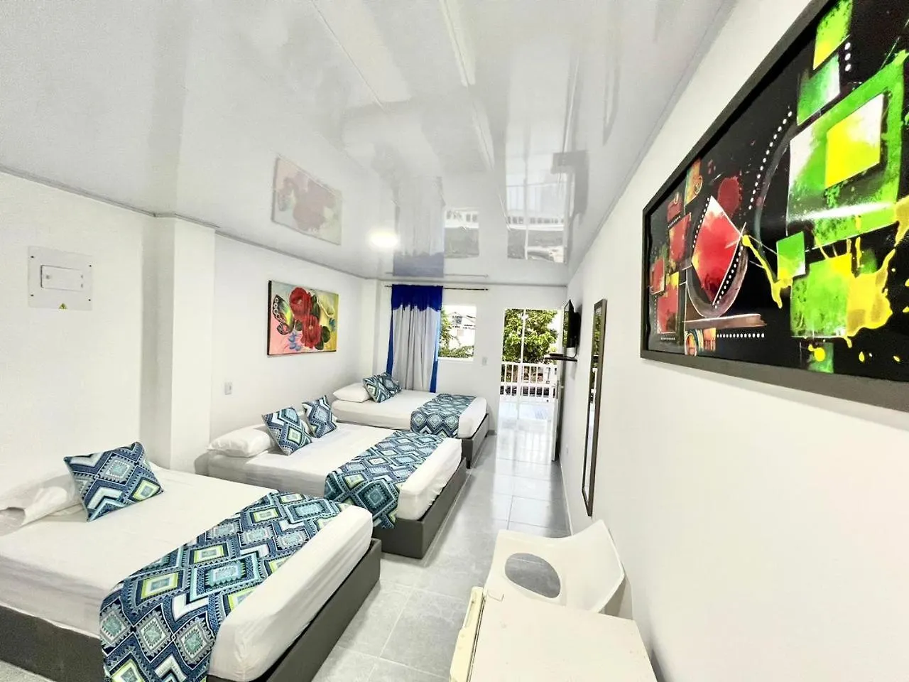Limsor Town Apartaestudios San Andres