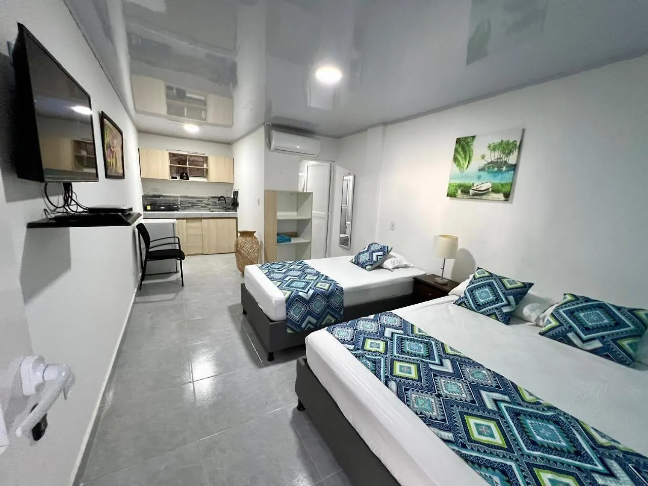 Limsor Town Apartaestudios San Andres  Colombia