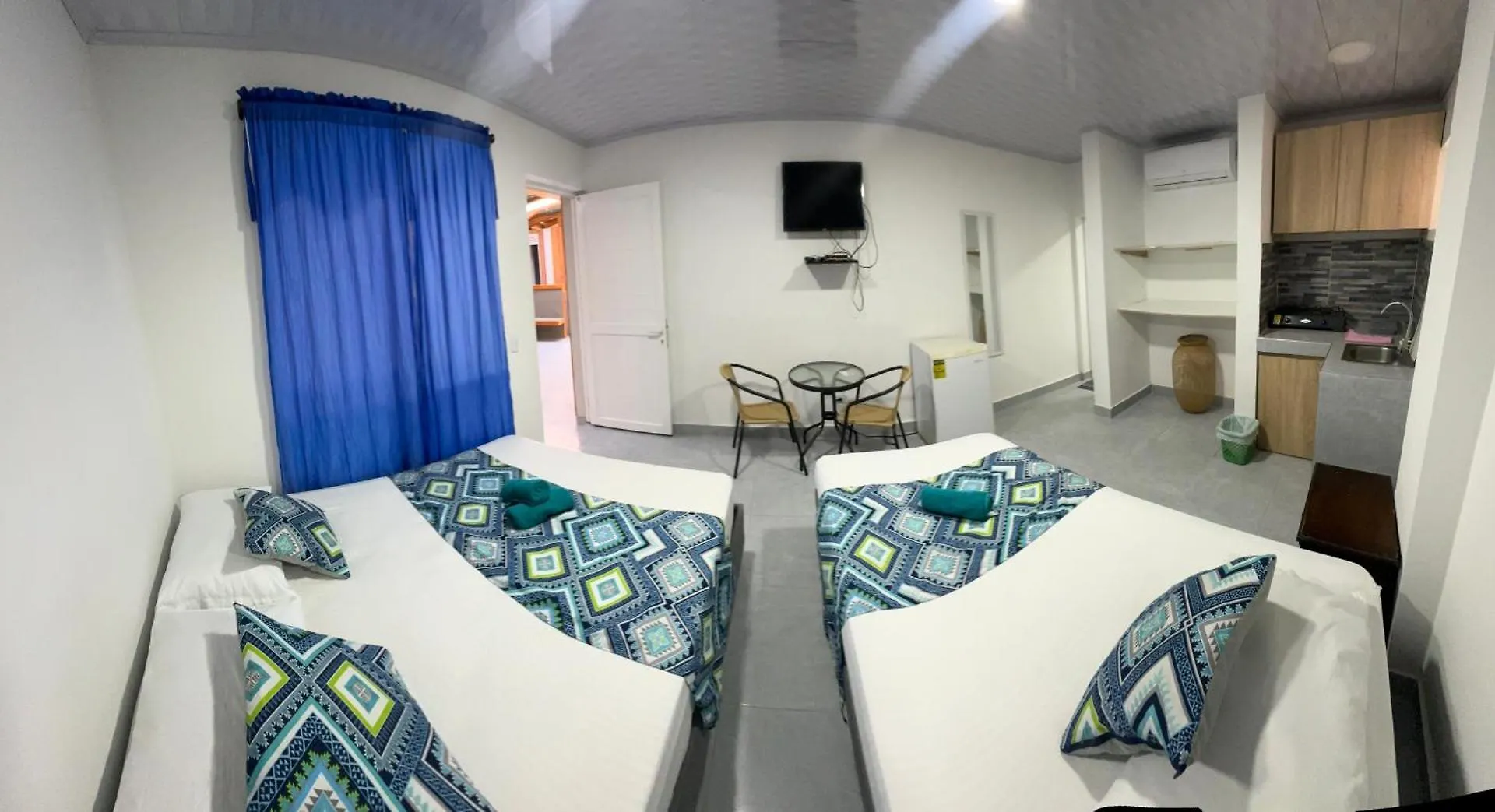 Limsor Town Apartaestudios San Andres  Apartment